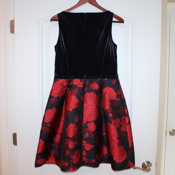 Chaps velvet and satin cocktail dress (NWT) - Picture 7 of 13